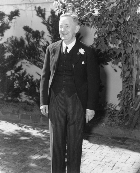 kerridge carried peter home from hospital on train in basket from ny because they thought it was too dangerous to take him in the car...