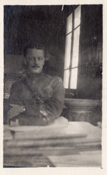 05-officer-circa-WWI