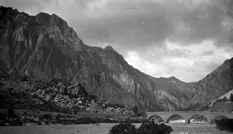 Entrance to Chabet Pass