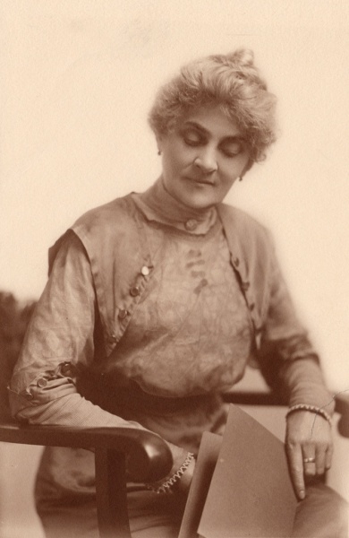 I'm really not certain this is mother Martha. Could it be Mother Mary?