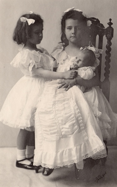 Sisters holding William - 6-9-01