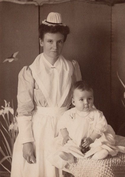 Nancy & M. Hanison (Hae) - 12-12-05